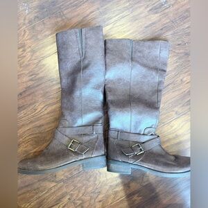 Kenneth Cole Dark Brown Heeled Boots